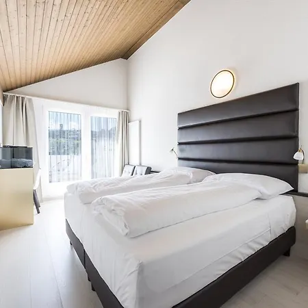 מלון Boutique Riviera 3*